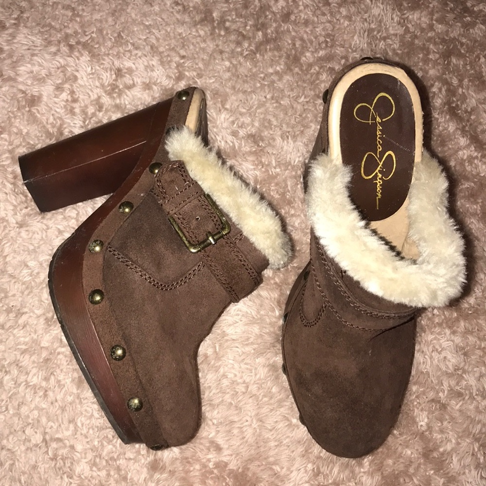 Heels - Picture 2 of 4